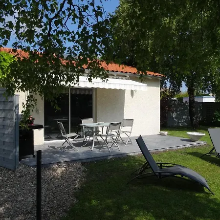 3 Etoiles Les Nougers 度假居