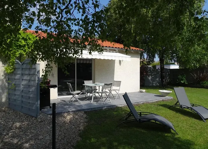 3 Etoiles Les Nougers Holiday home